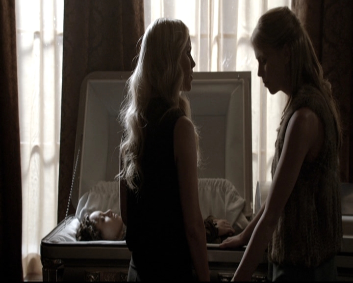 VampireDiariesWorld_dot_nl-TheOriginals_2x22AshesToAshes1974.jpg