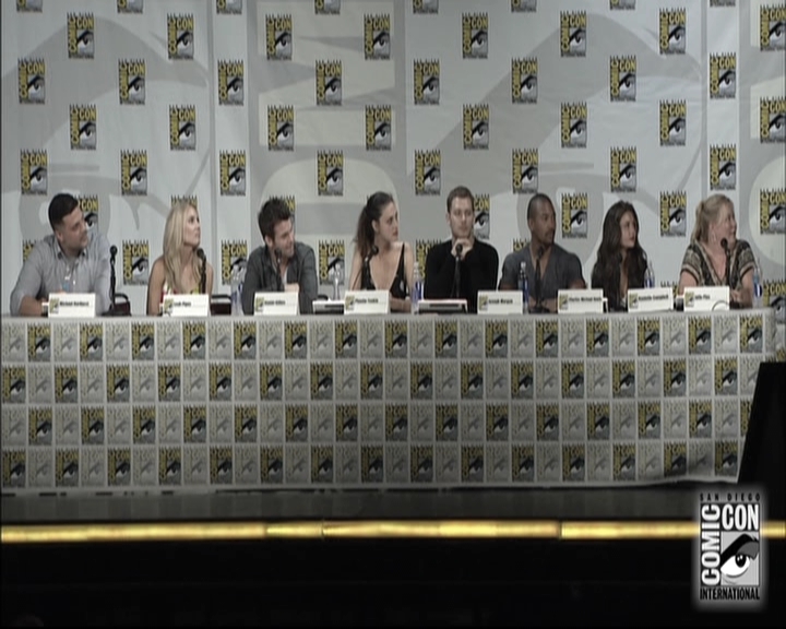 VampireDiariesWorld-dot-nl_TheOriginals-S3SanDiegoComicCon2014Panel1052.jpg