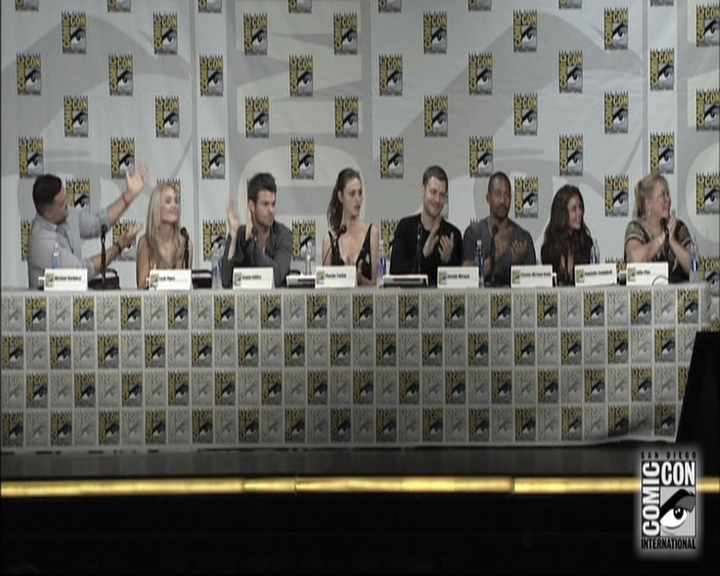 VampireDiariesWorld-dot-nl_TheOriginals-S3SanDiegoComicCon2014Panel1057.jpg
