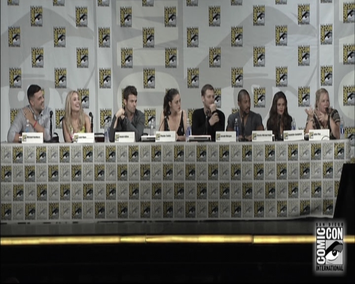 VampireDiariesWorld-dot-nl_TheOriginals-S3SanDiegoComicCon2014Panel1063.jpg
