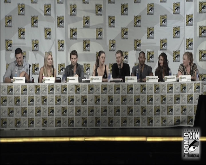 VampireDiariesWorld-dot-nl_TheOriginals-S3SanDiegoComicCon2014Panel1090.jpg
