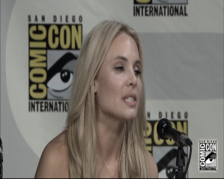 VampireDiariesWorld-dot-nl_TheOriginals-S3SanDiegoComicCon2014Panel1171.jpg