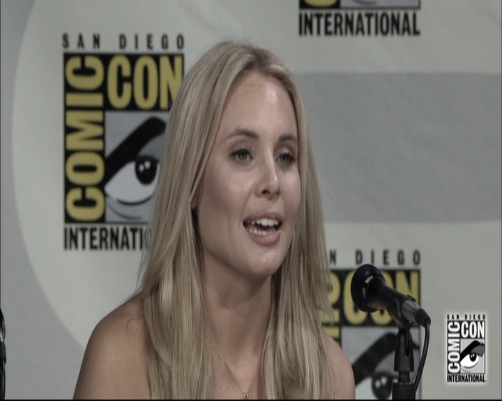VampireDiariesWorld-dot-nl_TheOriginals-S3SanDiegoComicCon2014Panel1175.jpg