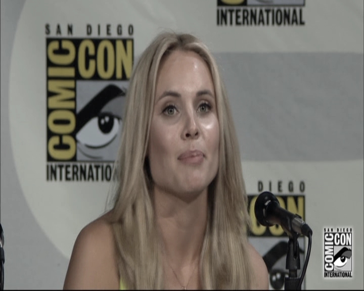 VampireDiariesWorld-dot-nl_TheOriginals-S3SanDiegoComicCon2014Panel1177.jpg