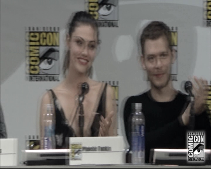 VampireDiariesWorld-dot-nl_TheOriginals-S3SanDiegoComicCon2014Panel1719.jpg