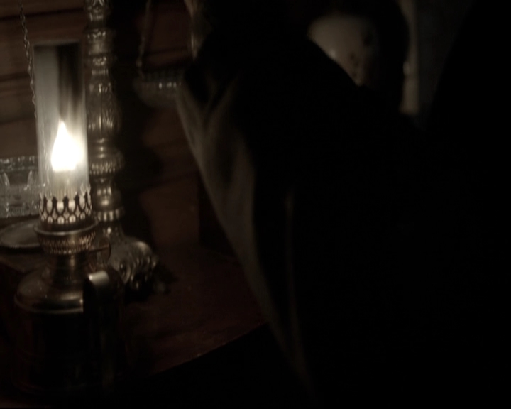 VampireDiariesWorld-dot-nl_TheOriginals-S3TheAwakeningsWebSeries-LockedIn0027.jpg