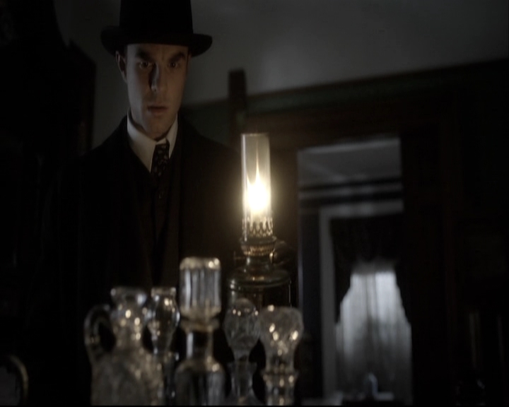 VampireDiariesWorld-dot-nl_TheOriginals-S3TheAwakeningsWebSeries-LockedIn0032.jpg
