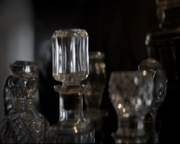 VampireDiariesWorld-dot-nl_TheOriginals-S3TheAwakeningsWebSeries-LockedIn0034.jpg