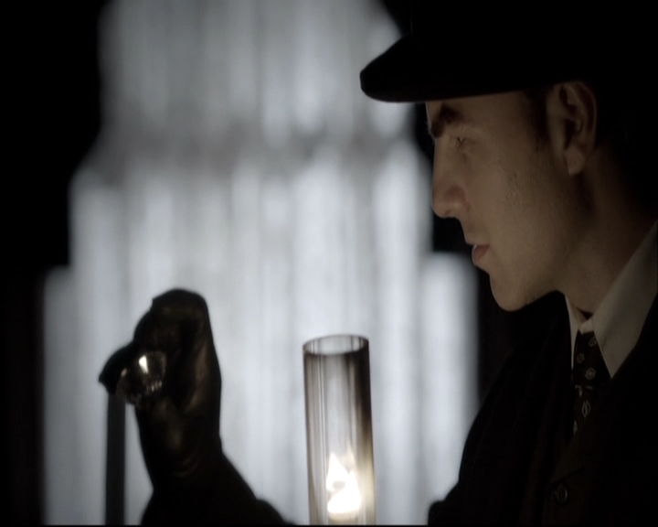 VampireDiariesWorld-dot-nl_TheOriginals-S3TheAwakeningsWebSeries-LockedIn0037.jpg