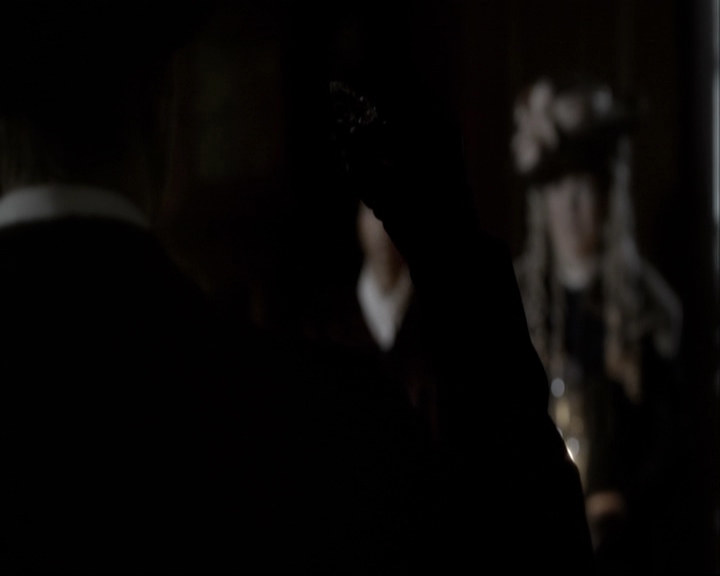 VampireDiariesWorld-dot-nl_TheOriginals-S3TheAwakeningsWebSeries-LockedIn0043.jpg