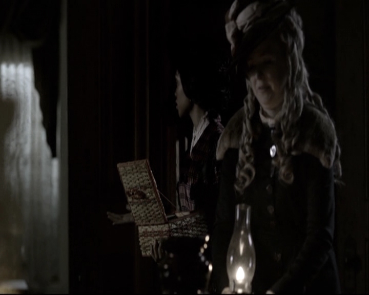 VampireDiariesWorld-dot-nl_TheOriginals-S3TheAwakeningsWebSeries-LockedIn0046.jpg
