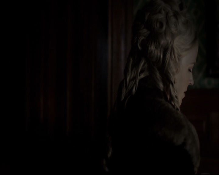 VampireDiariesWorld-dot-nl_TheOriginals-S3TheAwakeningsWebSeries-LockedIn0061.jpg