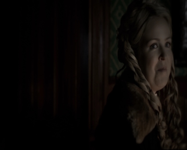 VampireDiariesWorld-dot-nl_TheOriginals-S3TheAwakeningsWebSeries-LockedIn0062.jpg
