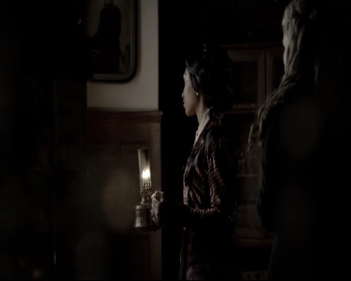 VampireDiariesWorld-dot-nl_TheOriginals-S3TheAwakeningsWebSeries-LockedIn0068.jpg