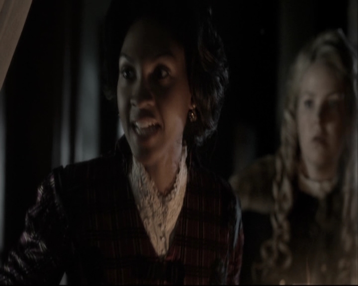 VampireDiariesWorld-dot-nl_TheOriginals-S3TheAwakeningsWebSeries-LockedIn0073.jpg