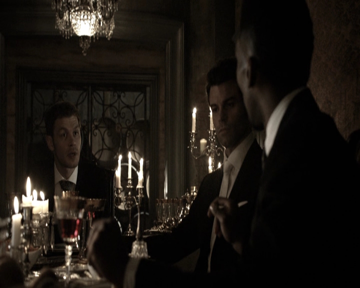 VampireDiariesWorld-dot-nl_TheOriginals-S3TheOriginalsAlwaysAndForever0223.jpg