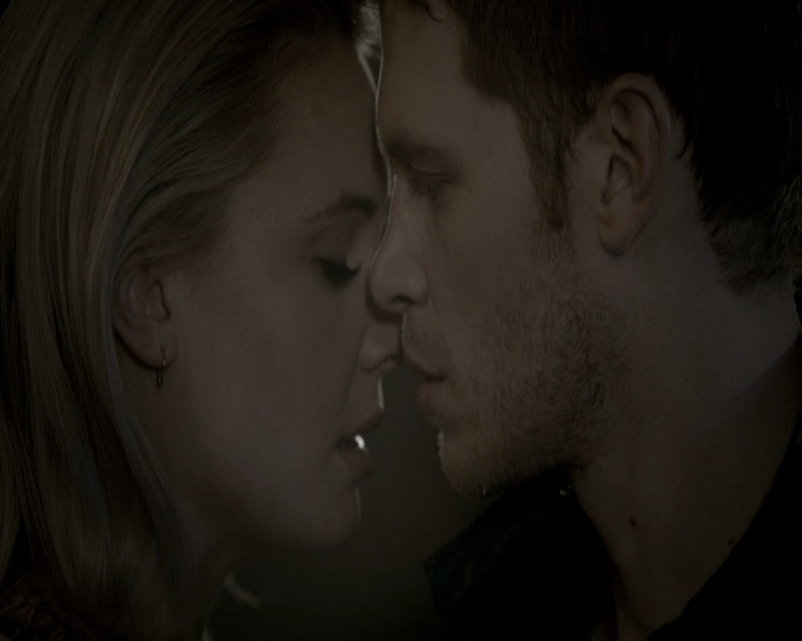 VampireDiariesWorld-dot-nl_TheOriginals-S3TheOriginalsAlwaysAndForever0374.jpg