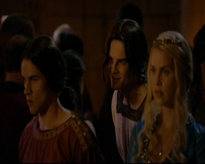 VampireDiariesWorld-dot-nl_TheOriginals_3x01ForTheMillemnium1021.jpg