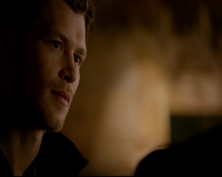 VampireDiariesWorld-dot-nl_TheOriginals_3x01ForTheMillemnium1217.jpg
