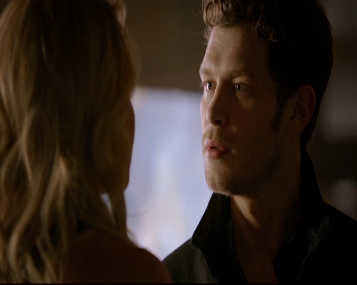 VampireDiariesWorld-dot-nl_TheOriginals_3x01ForTheMillemnium1269.jpg