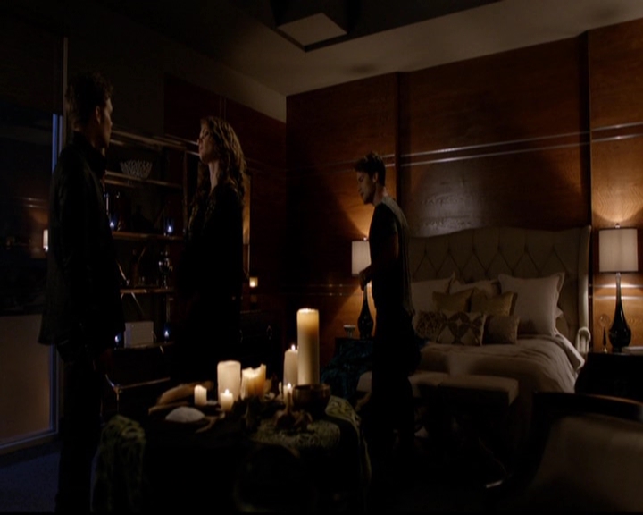 VampireDiariesWorld-dot-nl_TheOriginals_3x01ForTheMillemnium1720.jpg VampireDiariesWorld-dot-nl_TheOriginals_3x01ForTheMillemnium1720.jpg