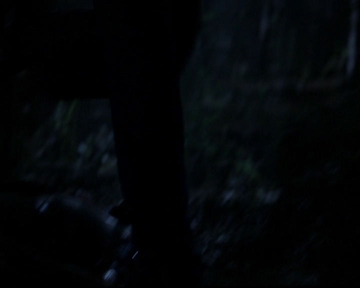 VampireDiariesWorld-dot-nl_TheOriginals_3x01ForTheMillemnium2006.jpg