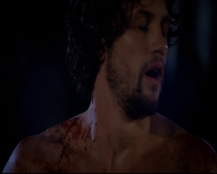 VampireDiariesWorld-dot-nl_TheOriginals_3x02YouHungTheMoon0156.jpg