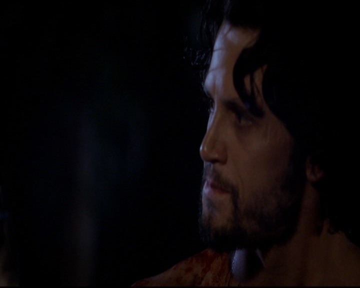 VampireDiariesWorld-dot-nl_TheOriginals_3x02YouHungTheMoon0159.jpg