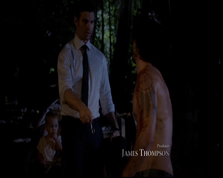 VampireDiariesWorld-dot-nl_TheOriginals_3x02YouHungTheMoon0172.jpg