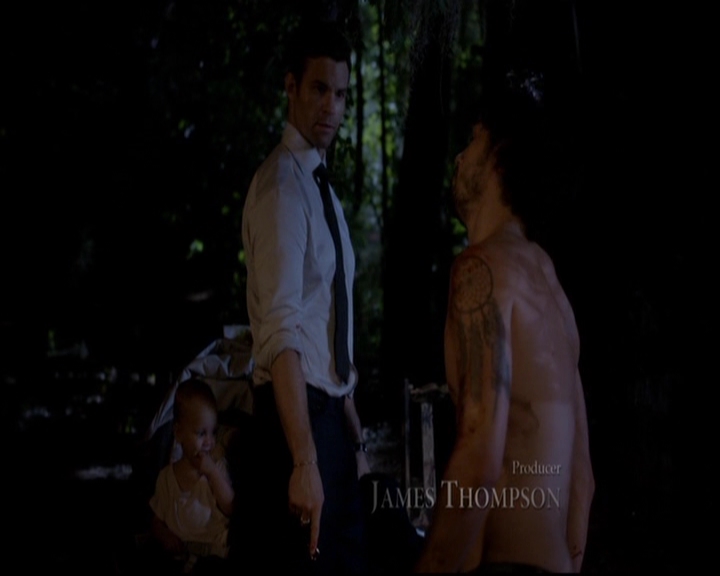 VampireDiariesWorld-dot-nl_TheOriginals_3x02YouHungTheMoon0173.jpg