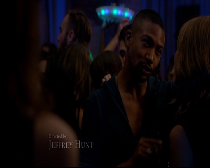 VampireDiariesWorld-dot-nl_TheOriginals_3x02YouHungTheMoon0228.jpg