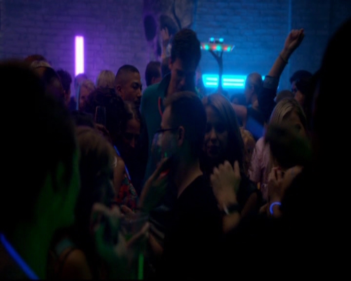 VampireDiariesWorld-dot-nl_TheOriginals_3x02YouHungTheMoon0237.jpg