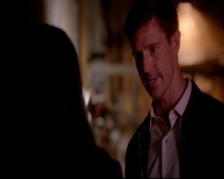 VampireDiariesWorld-dot-nl_TheOriginals_3x02YouHungTheMoon0325.jpg