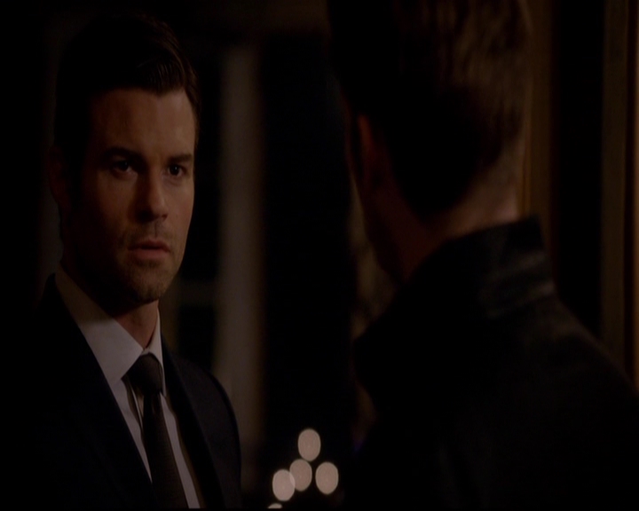 VampireDiariesWorld-dot-nl_TheOriginals_3x02YouHungTheMoon0380.jpg