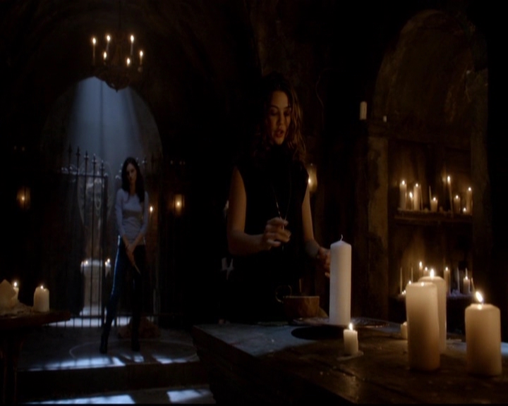 VampireDiariesWorld-dot-nl_TheOriginals_3x02YouHungTheMoon0453.jpg