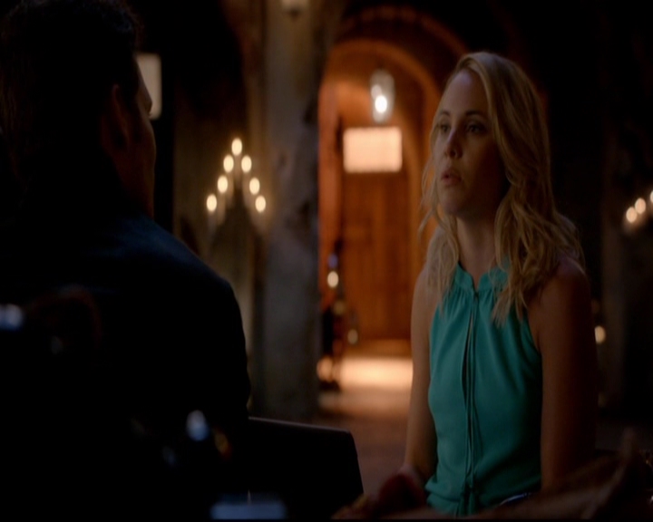 VampireDiariesWorld-dot-nl_TheOriginals_3x02YouHungTheMoon0527.jpg