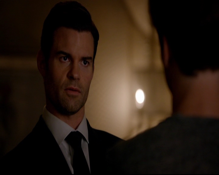 VampireDiariesWorld-dot-nl_TheOriginals_3x02YouHungTheMoon0621.jpg VampireDiariesWorld-dot-nl_TheOriginals_3x02YouHungTheMoon0621.jpg