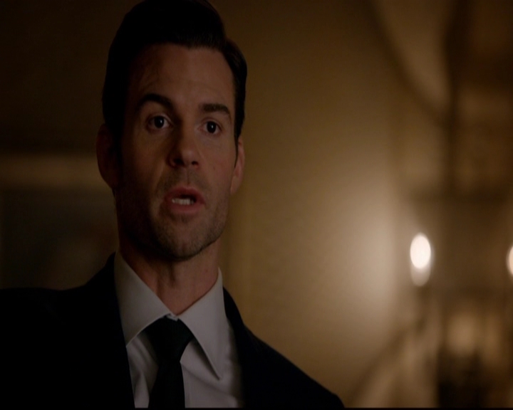 VampireDiariesWorld-dot-nl_TheOriginals_3x02YouHungTheMoon0685.jpg