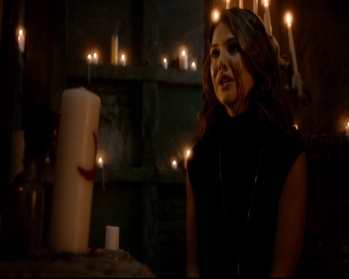 VampireDiariesWorld-dot-nl_TheOriginals_3x02YouHungTheMoon1008.jpg