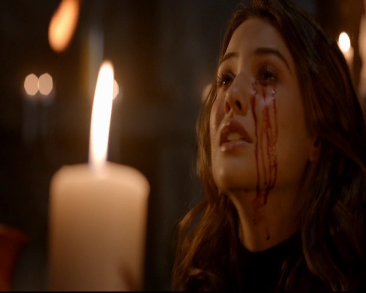 VampireDiariesWorld-dot-nl_TheOriginals_3x02YouHungTheMoon1022.jpg