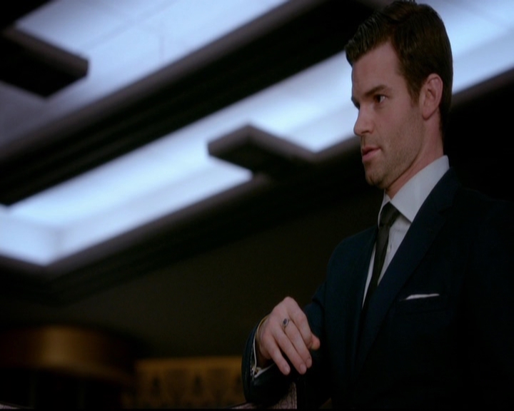 VampireDiariesWorld-dot-nl_TheOriginals_3x02YouHungTheMoon1097.jpg VampireDiariesWorld-dot-nl_TheOriginals_3x02YouHungTheMoon1097.jpg