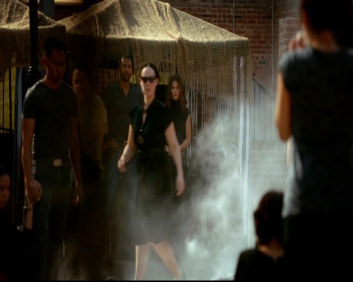 VampireDiariesWorld-dot-nl_TheOriginals_3x02YouHungTheMoon1185.jpg