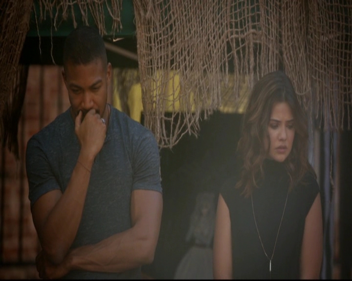 VampireDiariesWorld-dot-nl_TheOriginals_3x02YouHungTheMoon1208.jpg VampireDiariesWorld-dot-nl_TheOriginals_3x02YouHungTheMoon1208.jpg