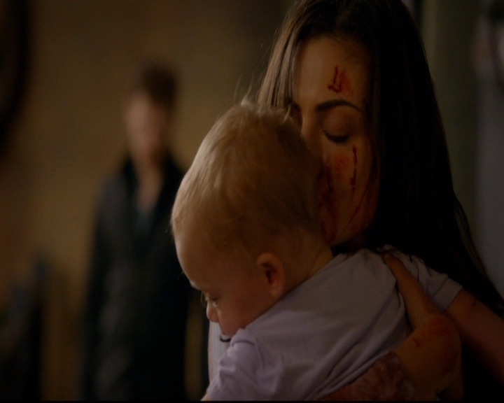 VampireDiariesWorld-dot-nl_TheOriginals_3x02YouHungTheMoon1516.jpg