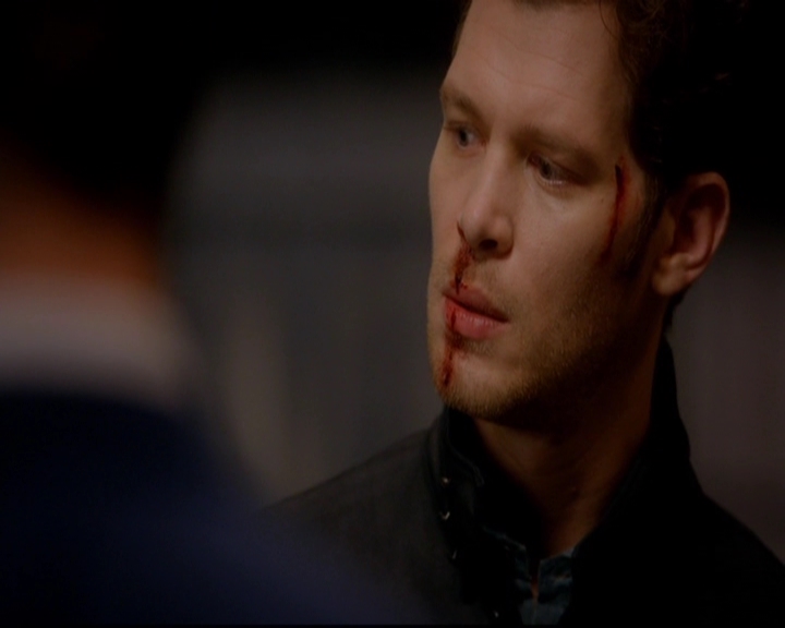 VampireDiariesWorld-dot-nl_TheOriginals_3x02YouHungTheMoon1581.jpg