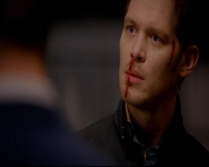 VampireDiariesWorld-dot-nl_TheOriginals_3x02YouHungTheMoon1582.jpg VampireDiariesWorld-dot-nl_TheOriginals_3x02YouHungTheMoon1582.jpg