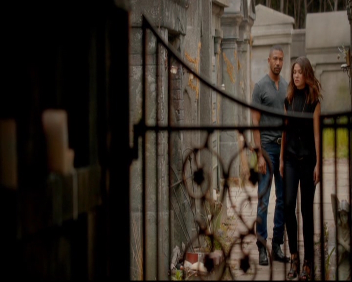 VampireDiariesWorld-dot-nl_TheOriginals_3x02YouHungTheMoon1649.jpg VampireDiariesWorld-dot-nl_TheOriginals_3x02YouHungTheMoon1649.jpg