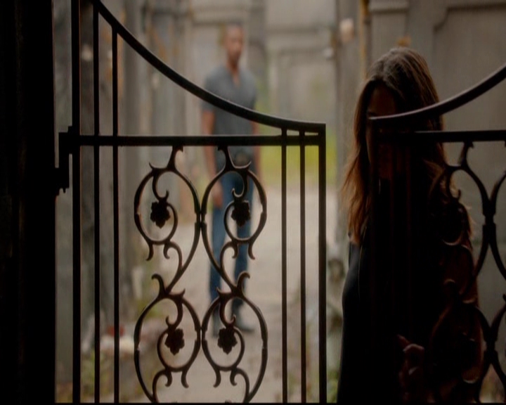 VampireDiariesWorld-dot-nl_TheOriginals_3x02YouHungTheMoon1654.jpg VampireDiariesWorld-dot-nl_TheOriginals_3x02YouHungTheMoon1654.jpg