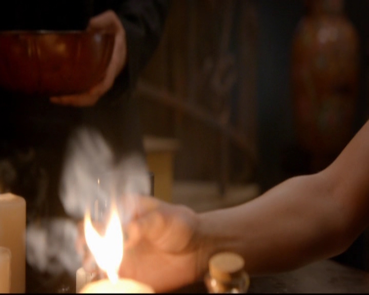 VampireDiariesWorld-dot-nl_TheOriginals_3x02YouHungTheMoon2080.jpg VampireDiariesWorld-dot-nl_TheOriginals_3x02YouHungTheMoon2080.jpg