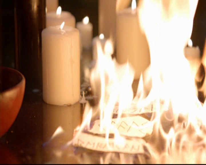 VampireDiariesWorld-dot-nl_TheOriginals_3x02YouHungTheMoon2124.jpg